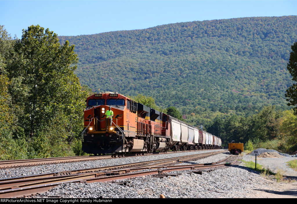 BNSF #6890